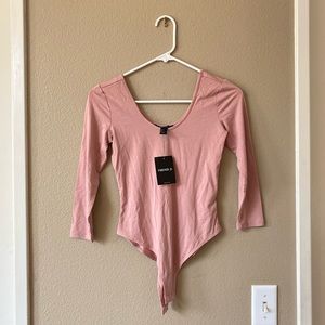 🥑NWT FOREVER 21 Bodysuit in Blush Pink